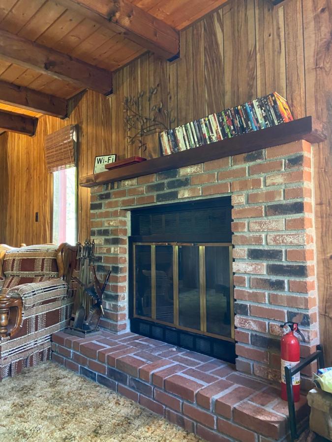 Saw Creek Cabin - Regent Hilltop Bushkill Exterior photo